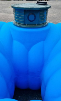 handel-reyhe.de - 7000 Liter Flachtank begehbar